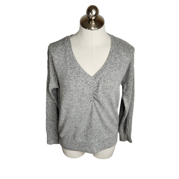 Soft Surroundings Heather Gray Knit Fuzzy‎ Long Sleeve Sweater Womens XS - Picture 1 of 10